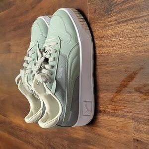 Puma Platform Sneakers Size 7
